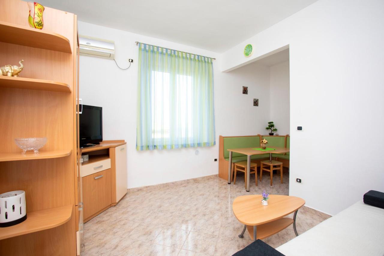 Apartman Lidija Коромачно Экстерьер фото